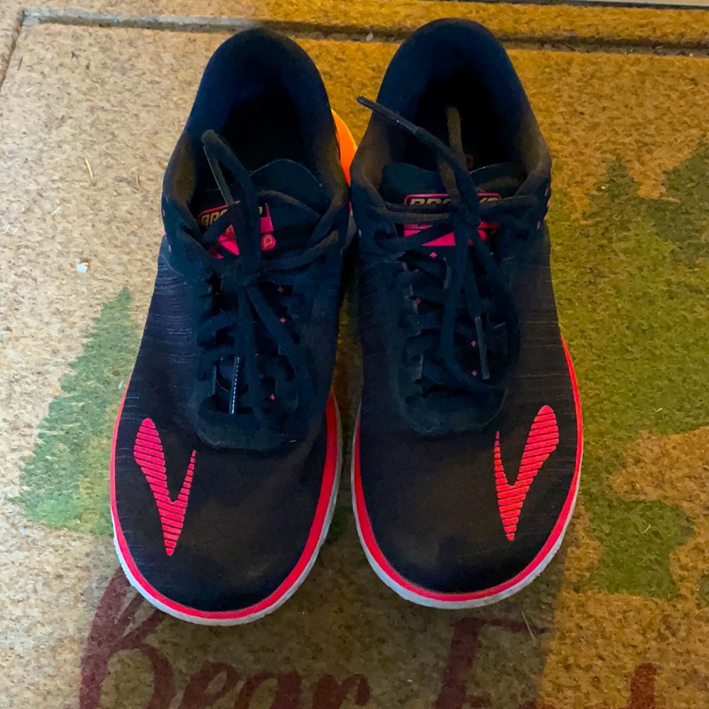 Brooks PureFlow 6 running shoes, size 7